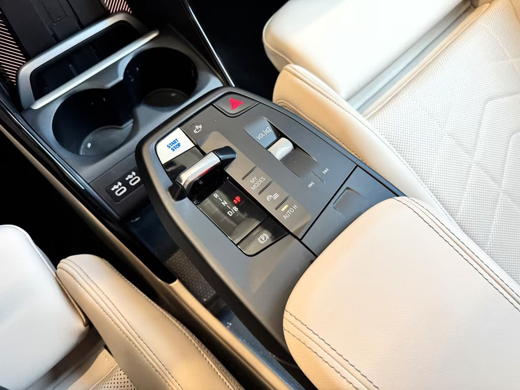 BMW iX1