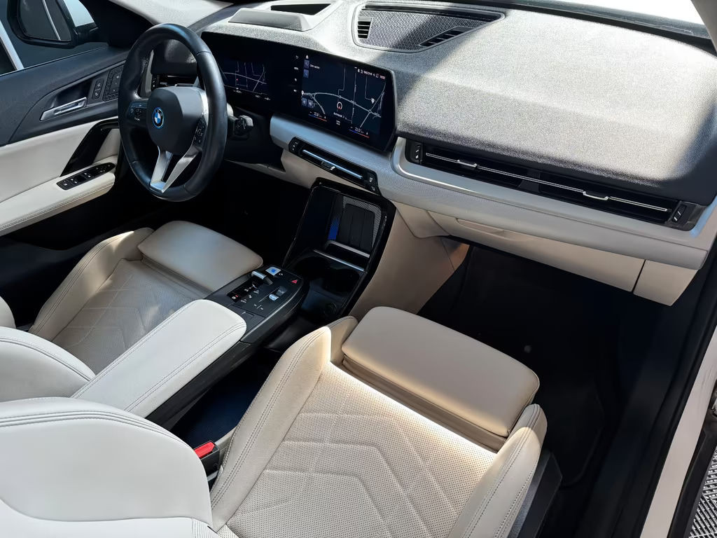 BMW iX1