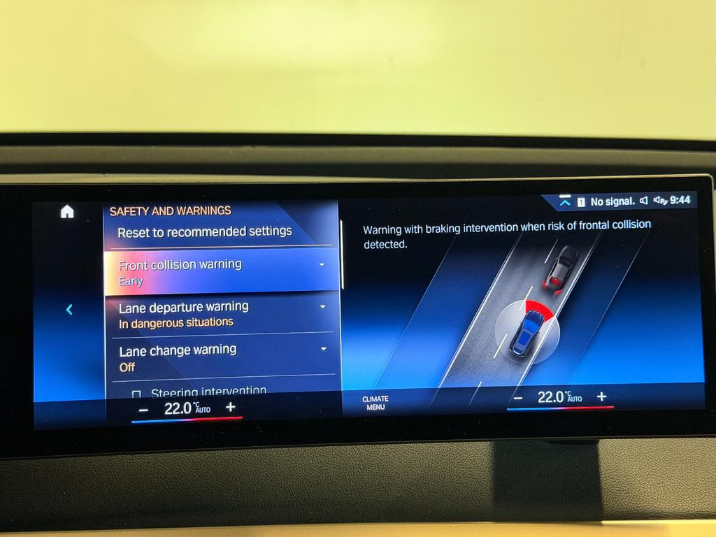 BMW iX