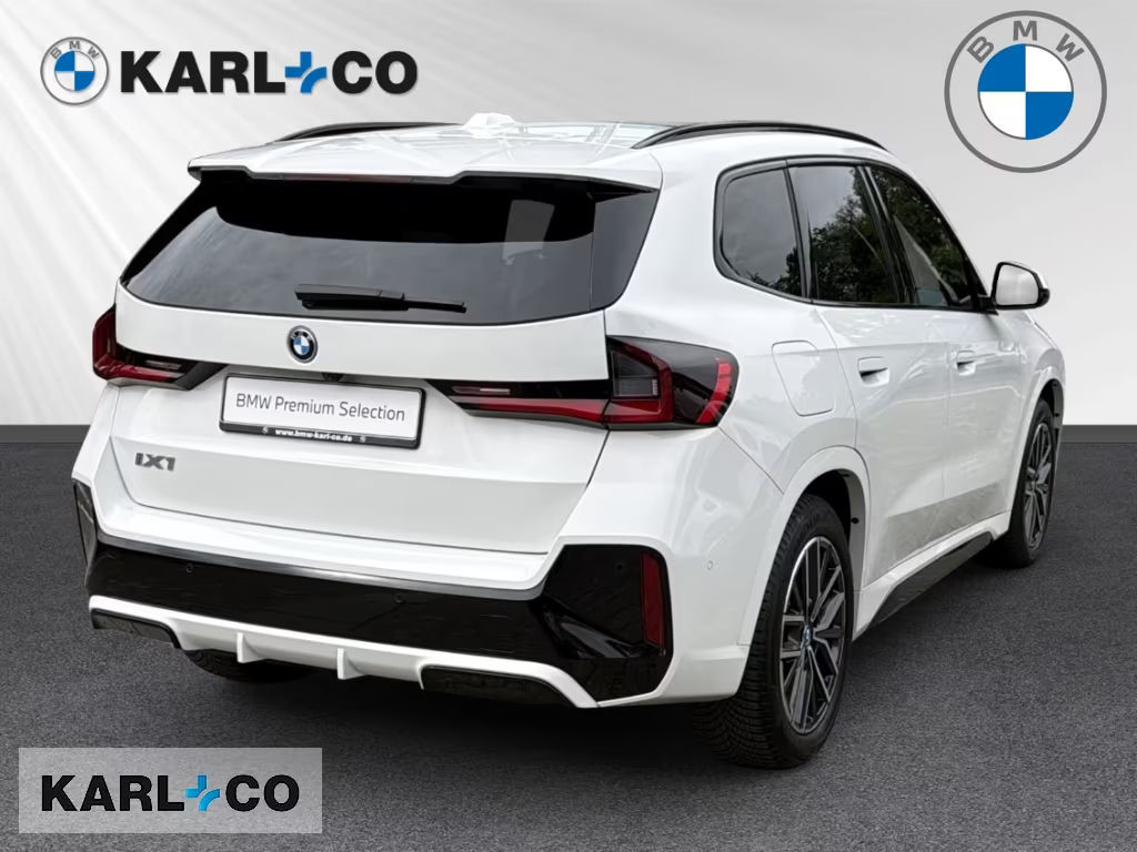 BMW iX1
