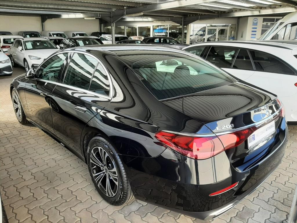 Mercedes-Benz E-Klasse E 200 AVANTGARDE Sedan