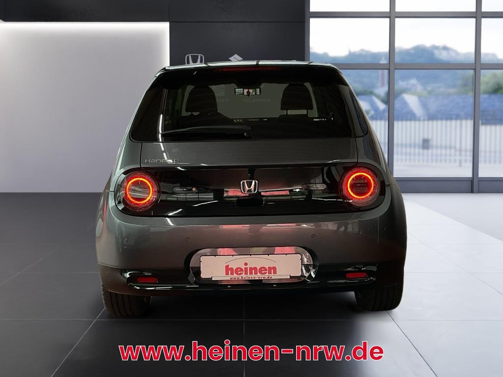 Honda e
