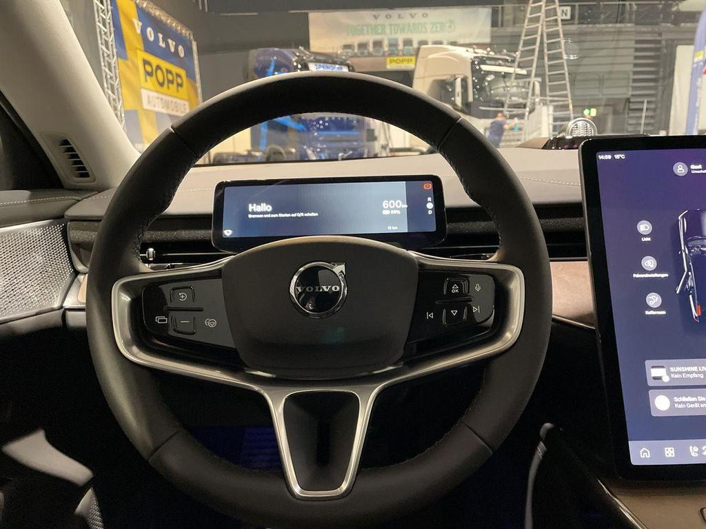 Volvo ES90