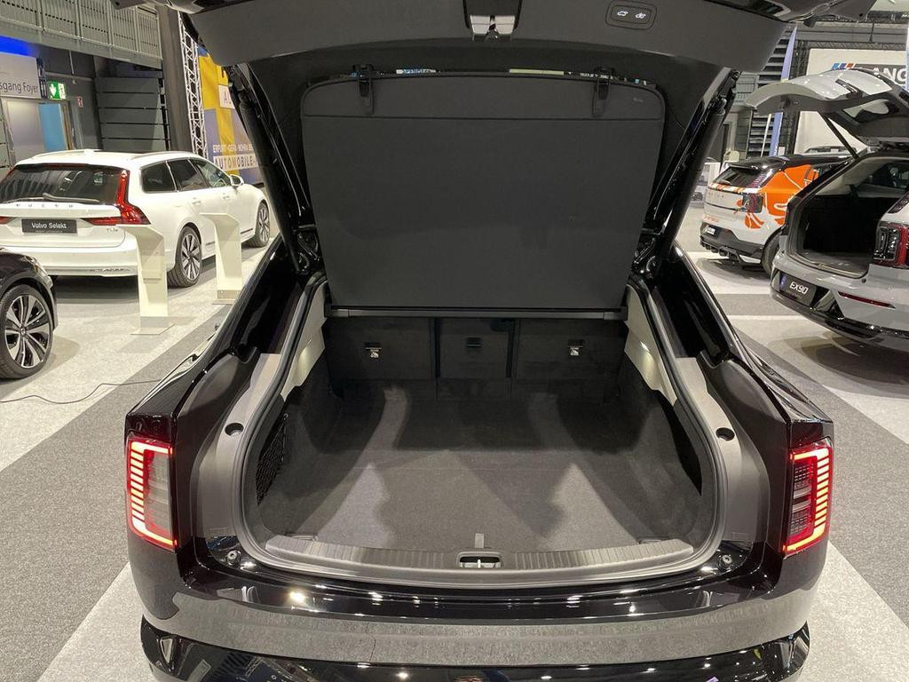 Volvo ES90