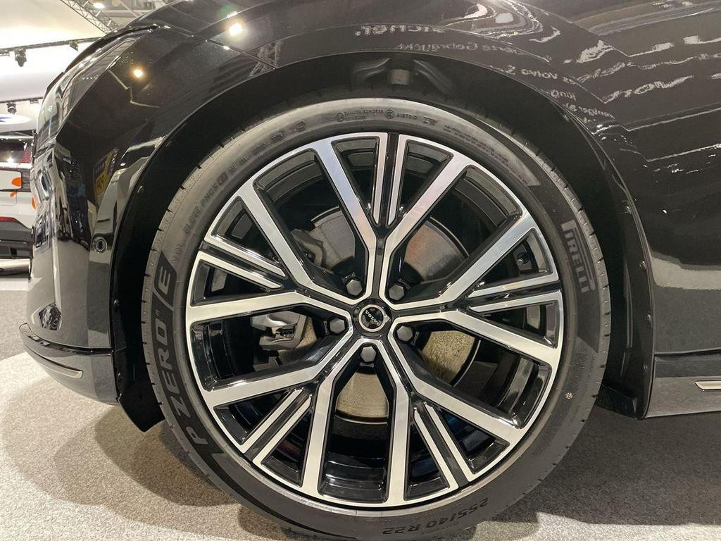 Volvo ES90