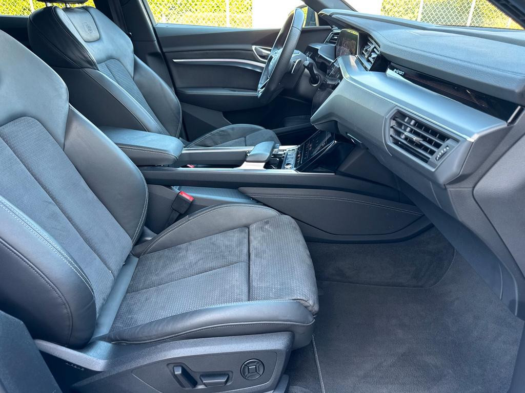 Audi Q8 e-tron