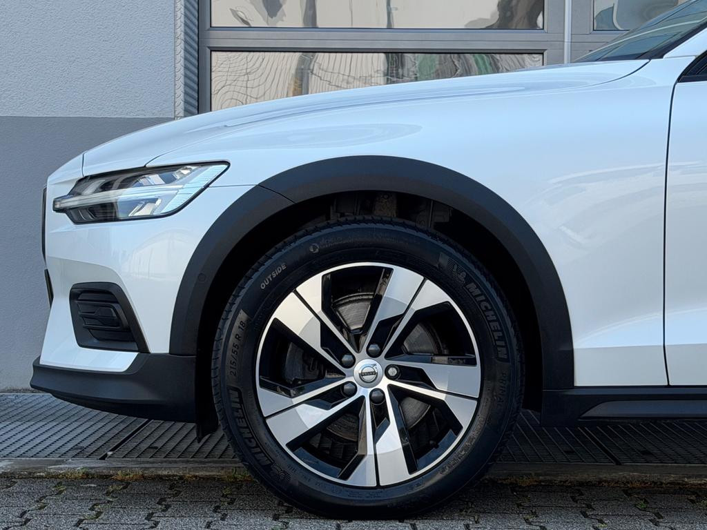 Volvo V60 Cross Country