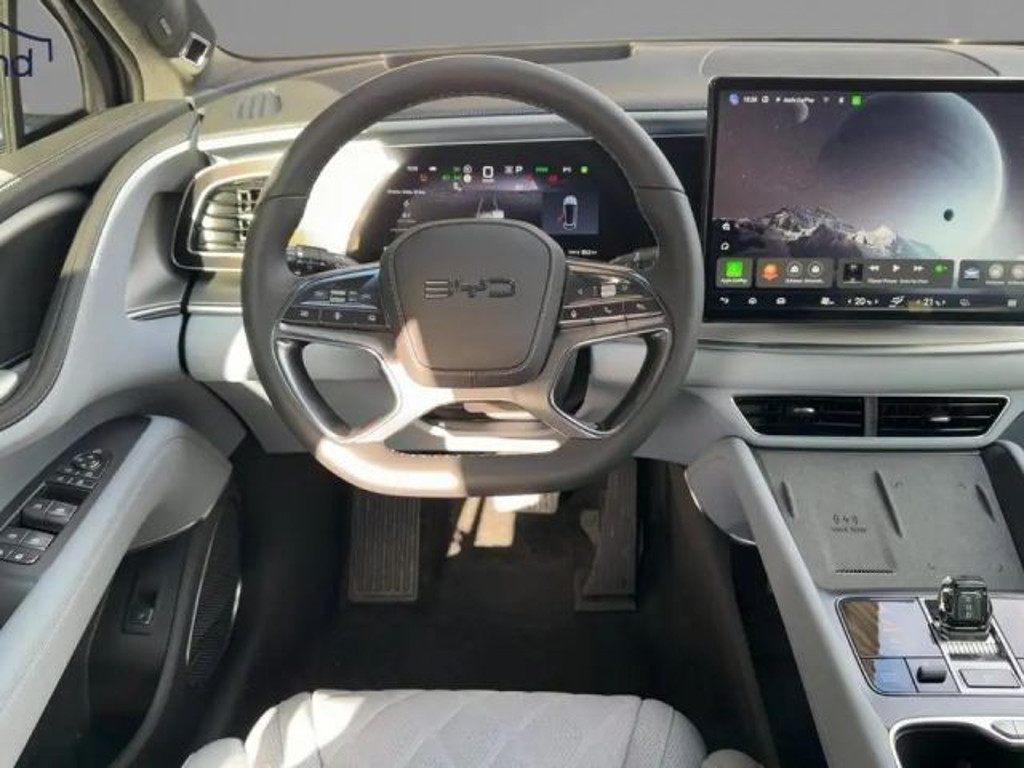 BYD Sealion 7