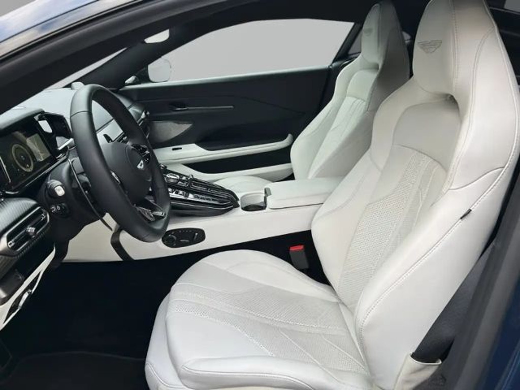 Aston Martin Vantage