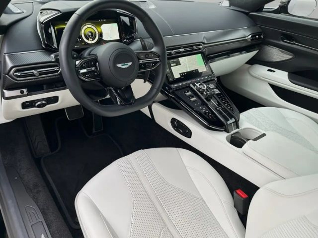 Aston Martin Vantage