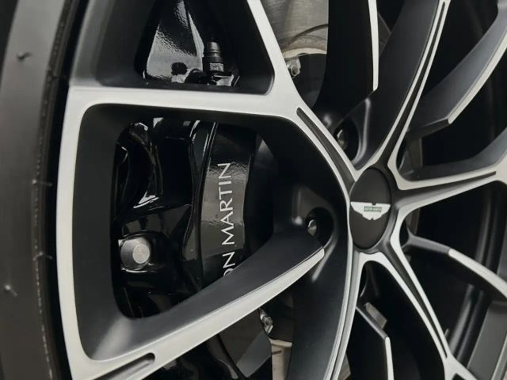 Aston Martin Vantage