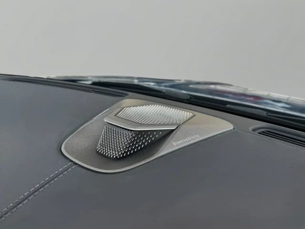 Aston Martin Vantage