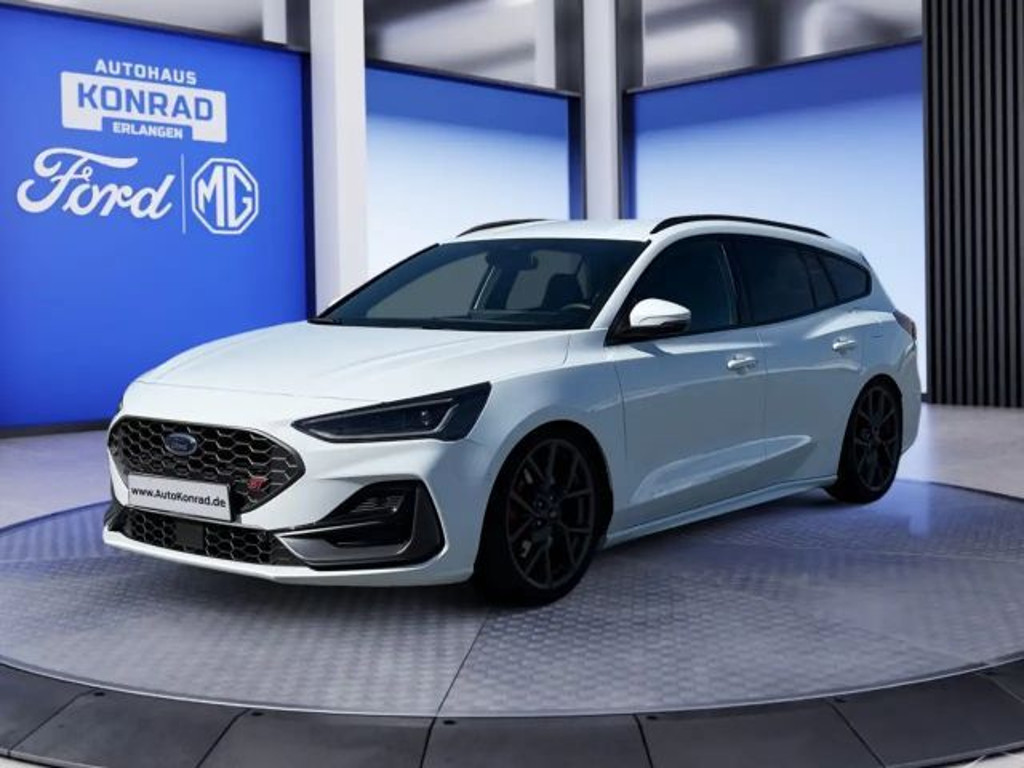 Ford Focus EcoBoost Wagon ST Line