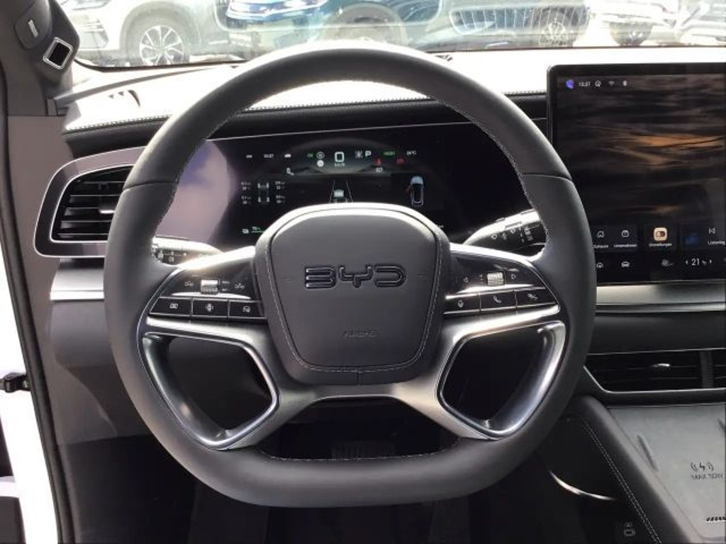 BYD Sealion 7