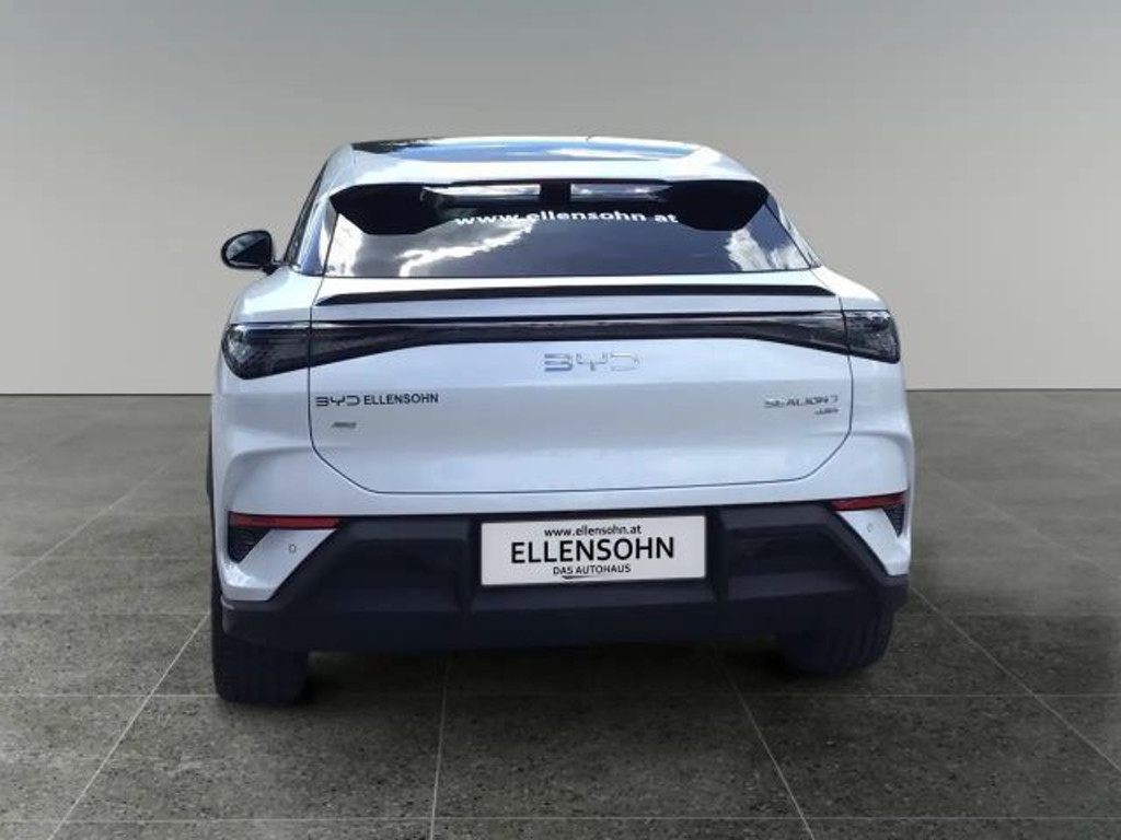 BYD Sealion 7
