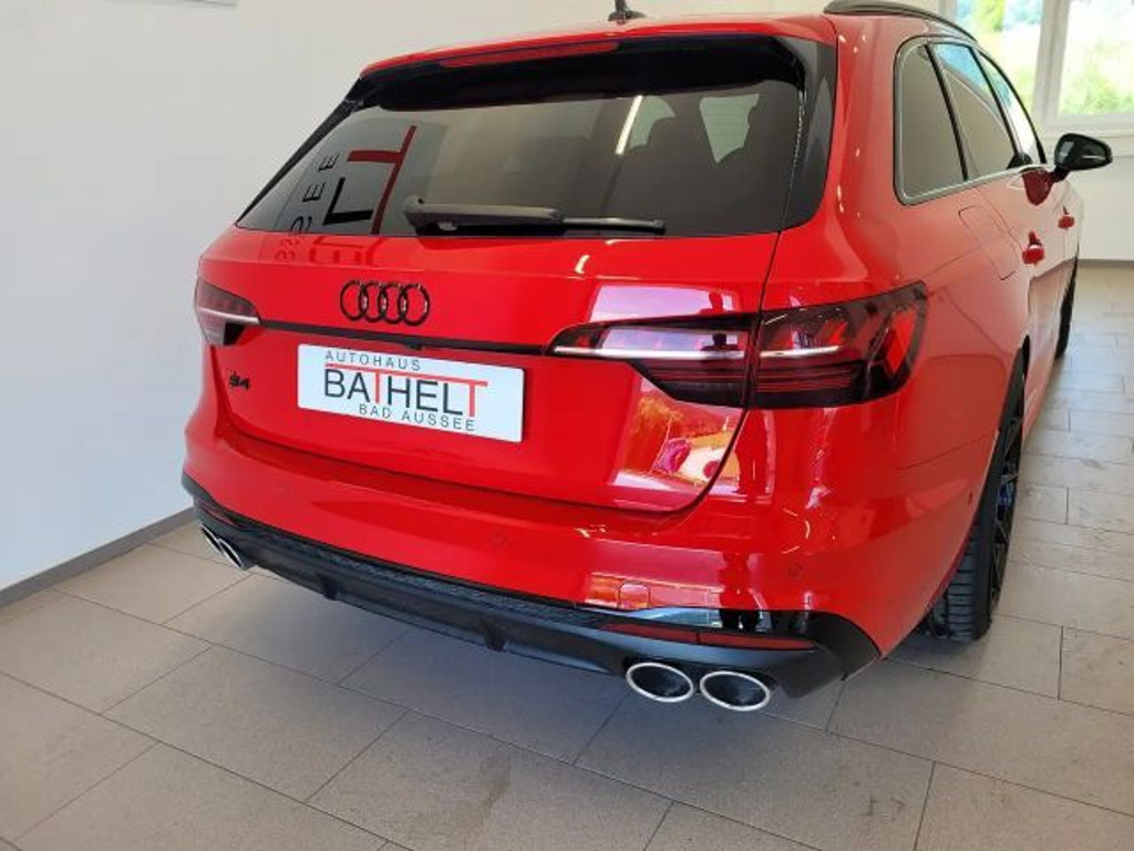 Audi S4