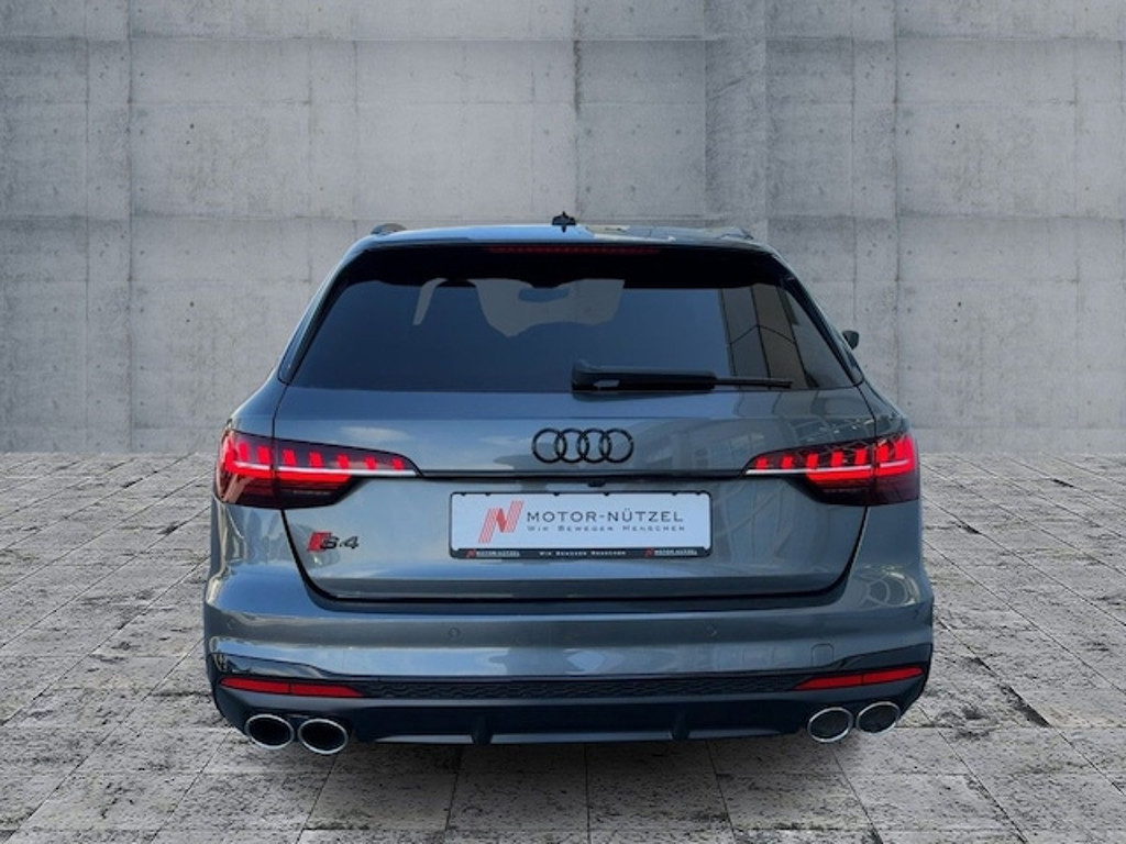 Audi S4 Avant Quattro