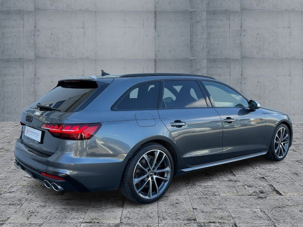 Audi S4