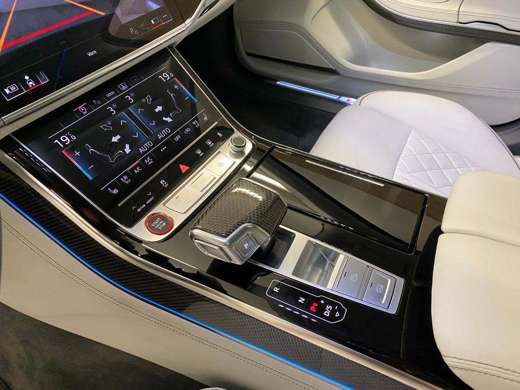 Audi S8