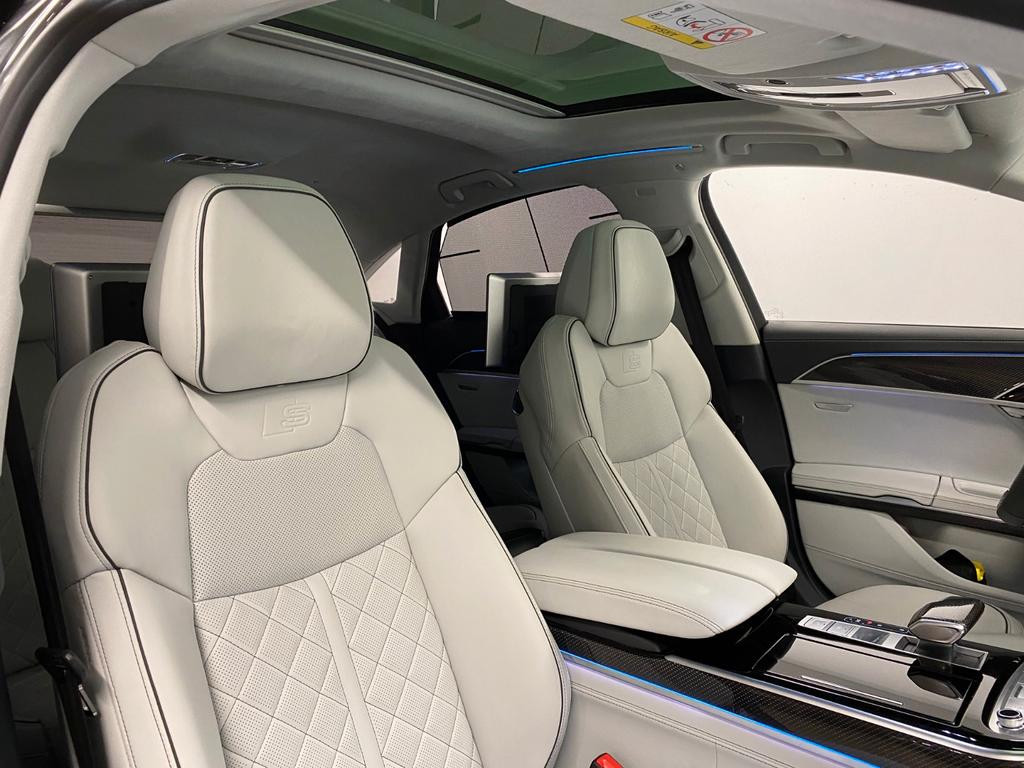 Audi S8