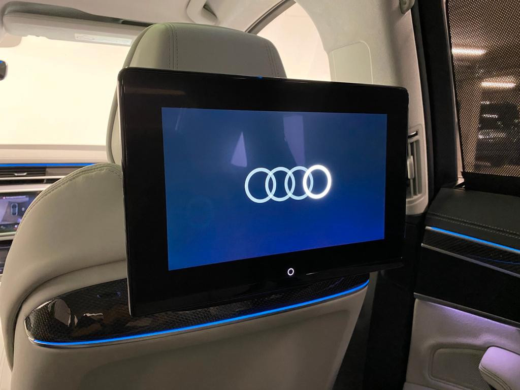 Audi S8