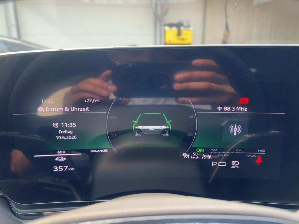 Audi A6 e-tron