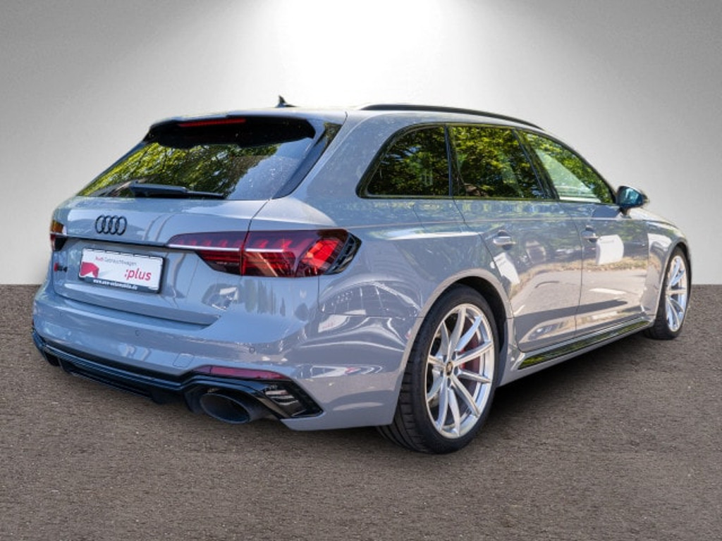 Audi RS4