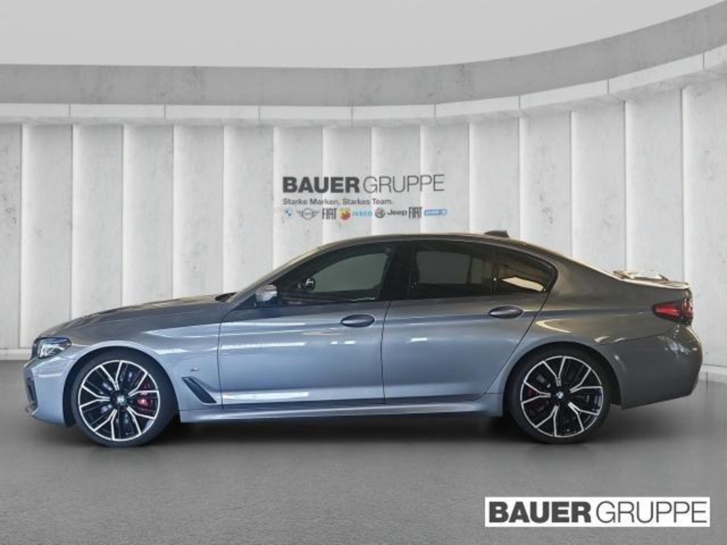 BMW M550