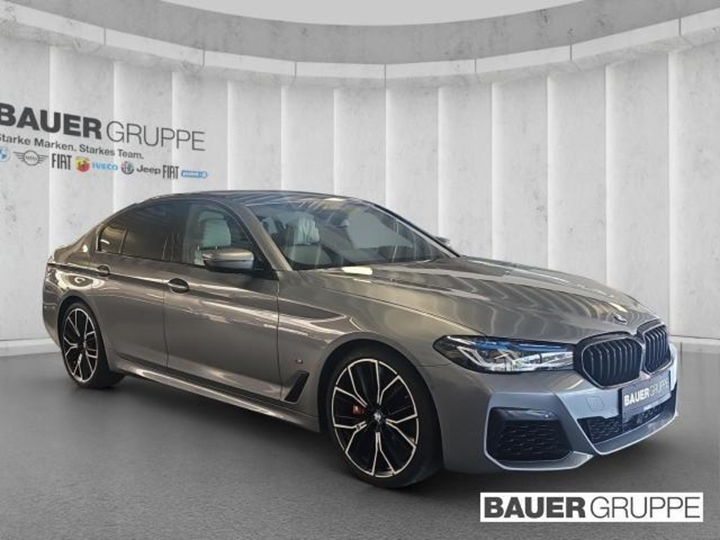 BMW M550
