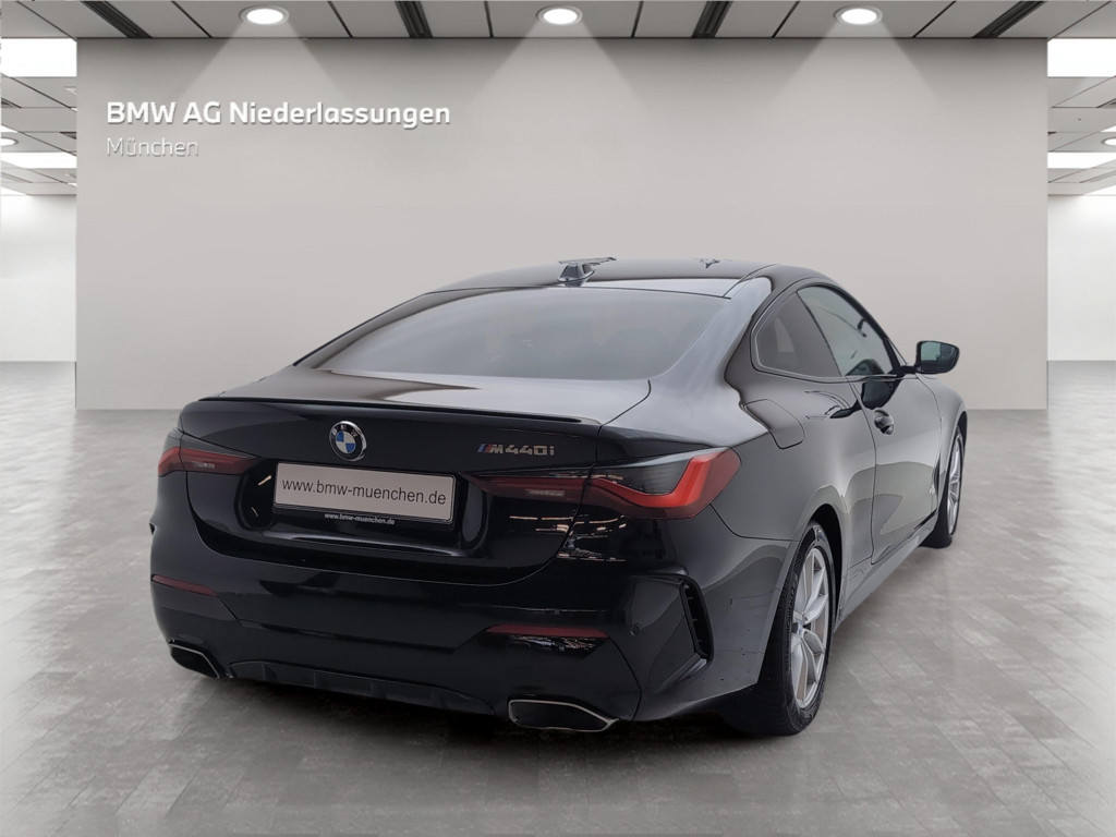 BMW M440