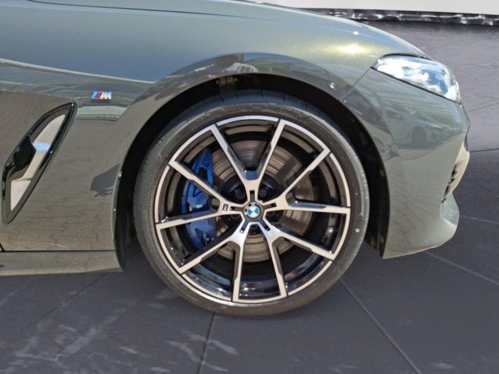 BMW M850