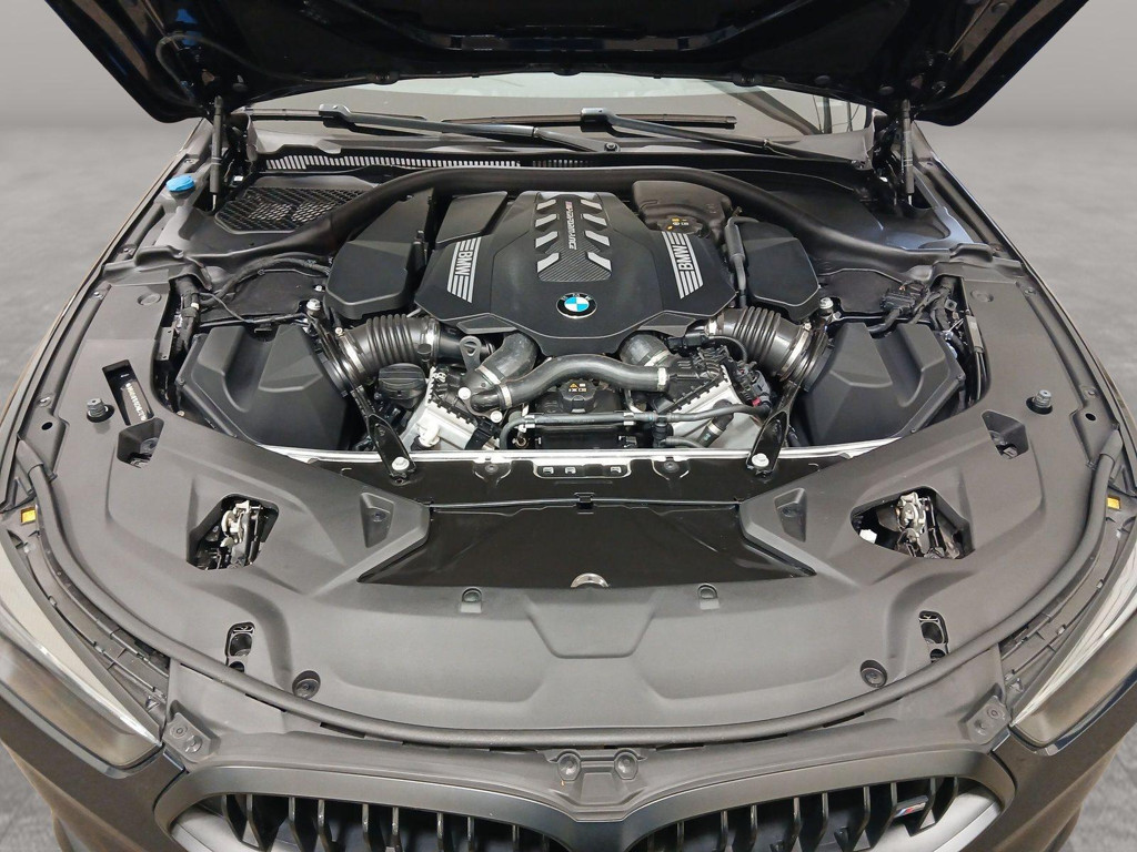 BMW M850