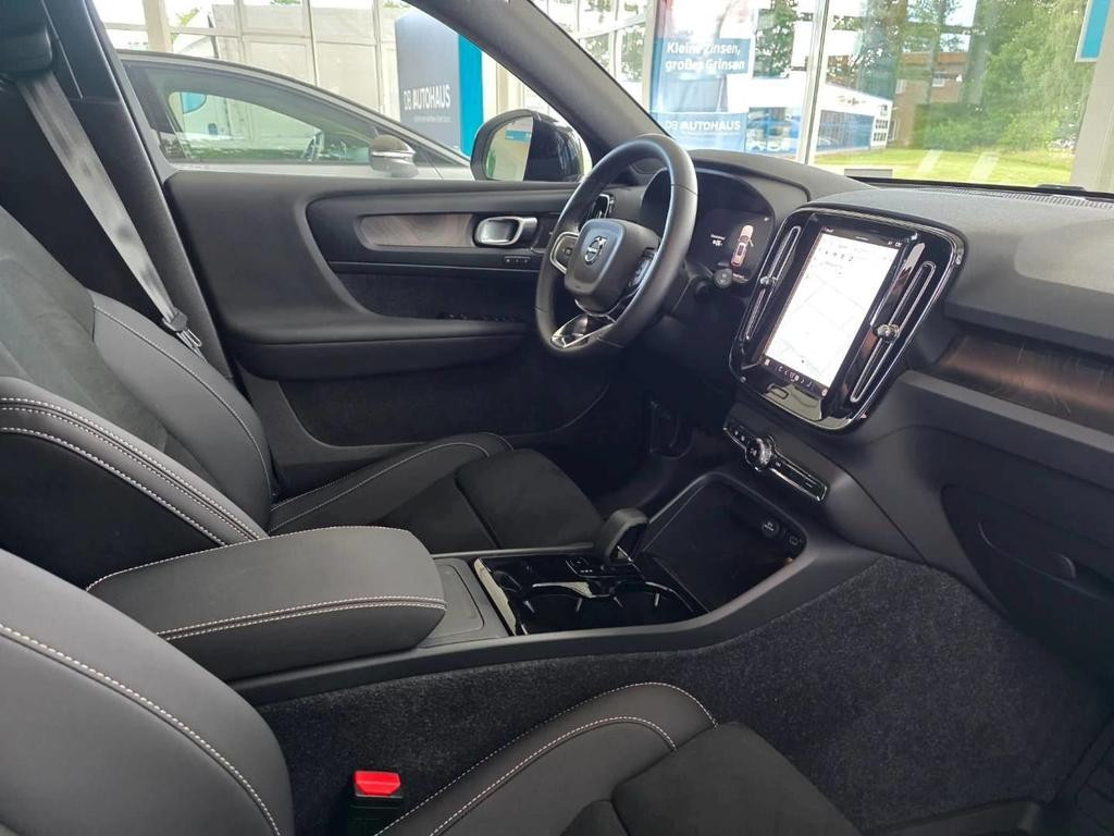 Volvo EX40