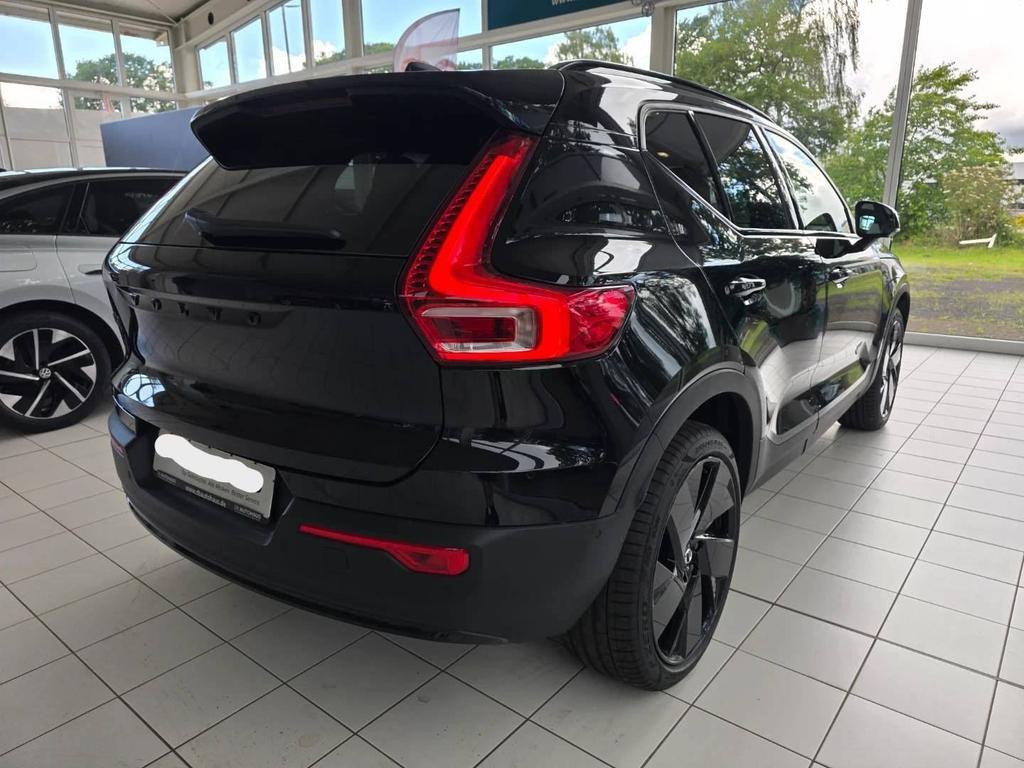 Volvo EX40
