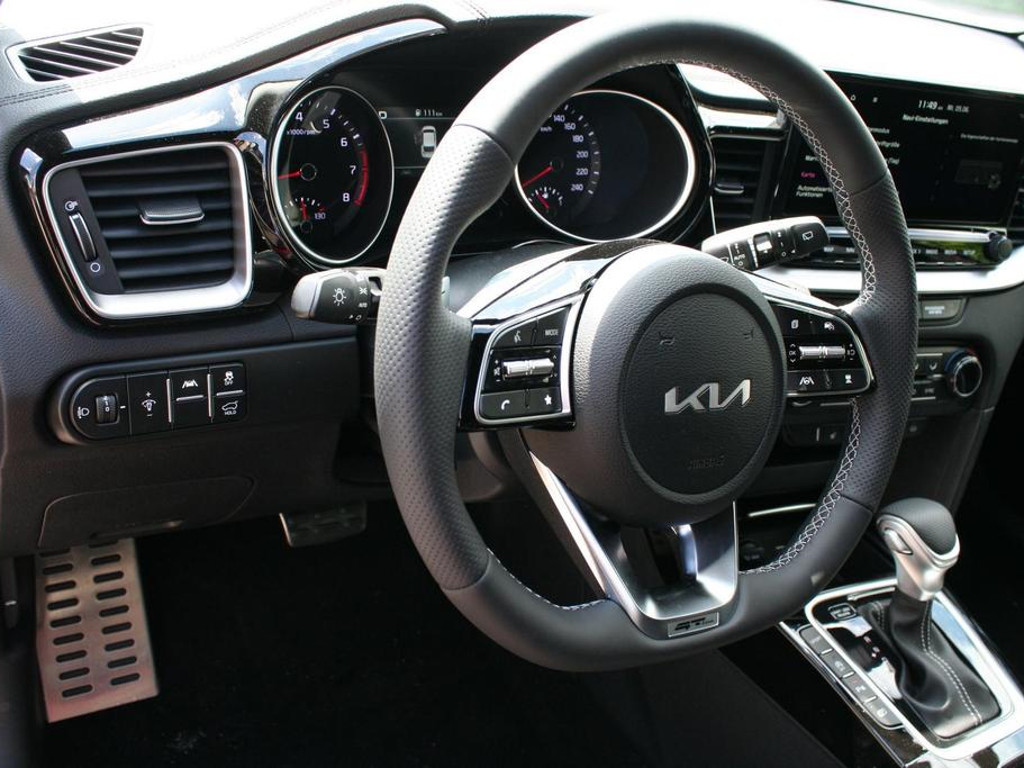 Kia ProCeed