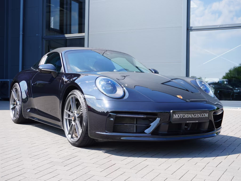 Porsche 911 GTS 4 992 Cabriolet Targa