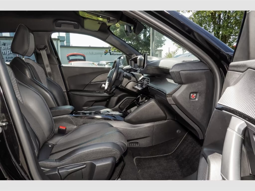 Peugeot e-2008
