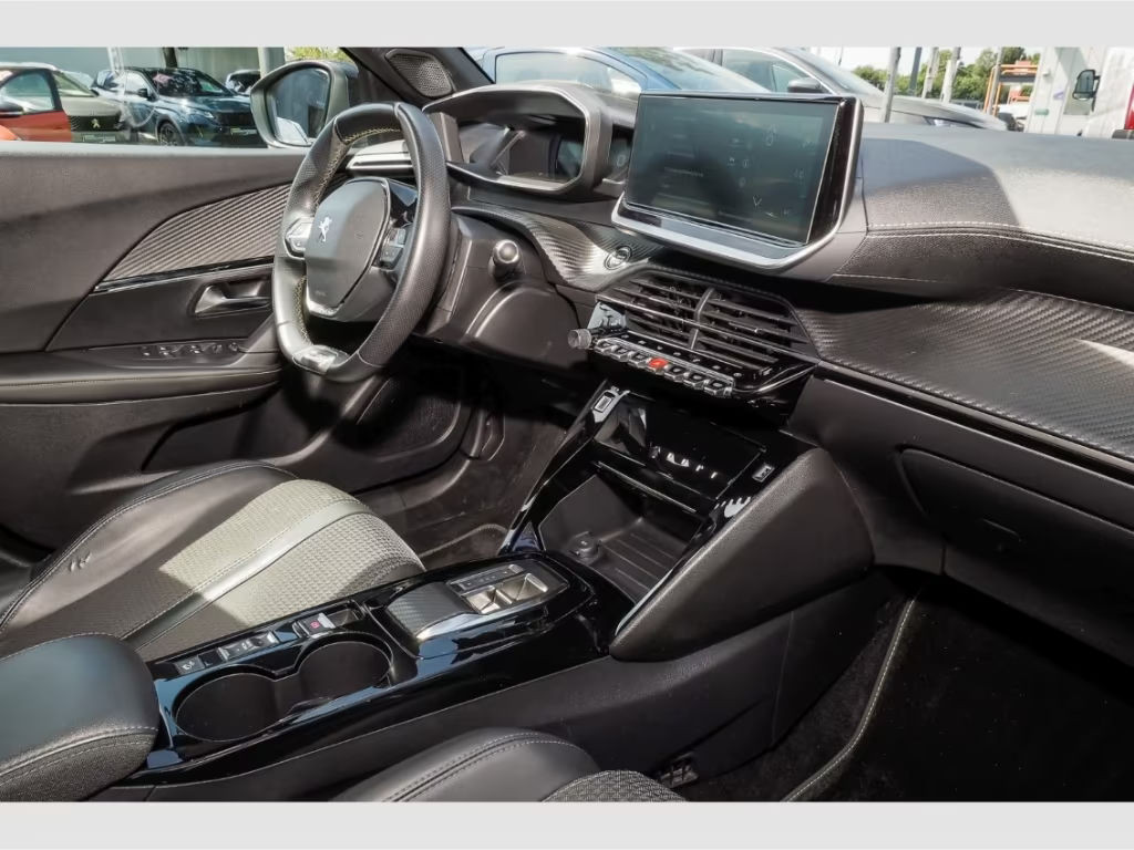 Peugeot e-2008