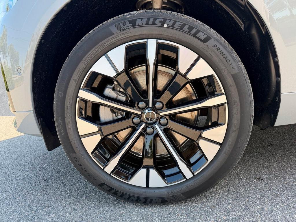 Volvo XC60 AWD Dark Ultra