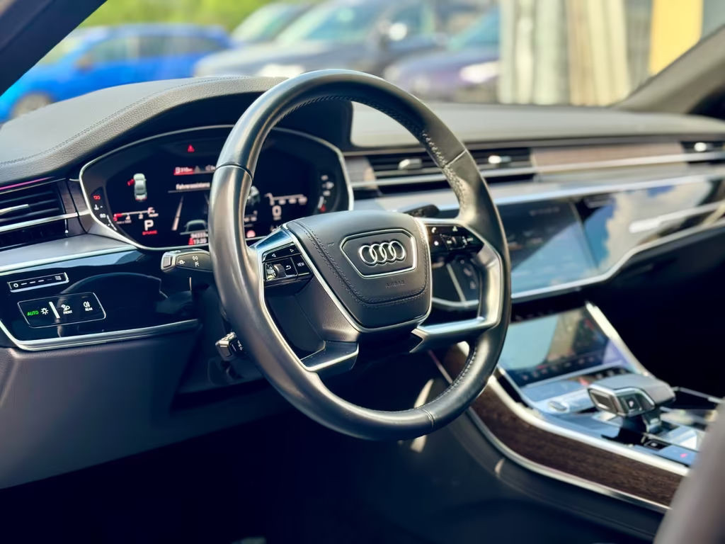 Audi A8