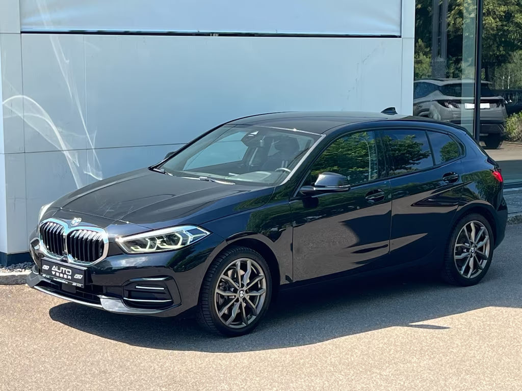BMW 1 Serie 120 Sport Line Sedan 120d