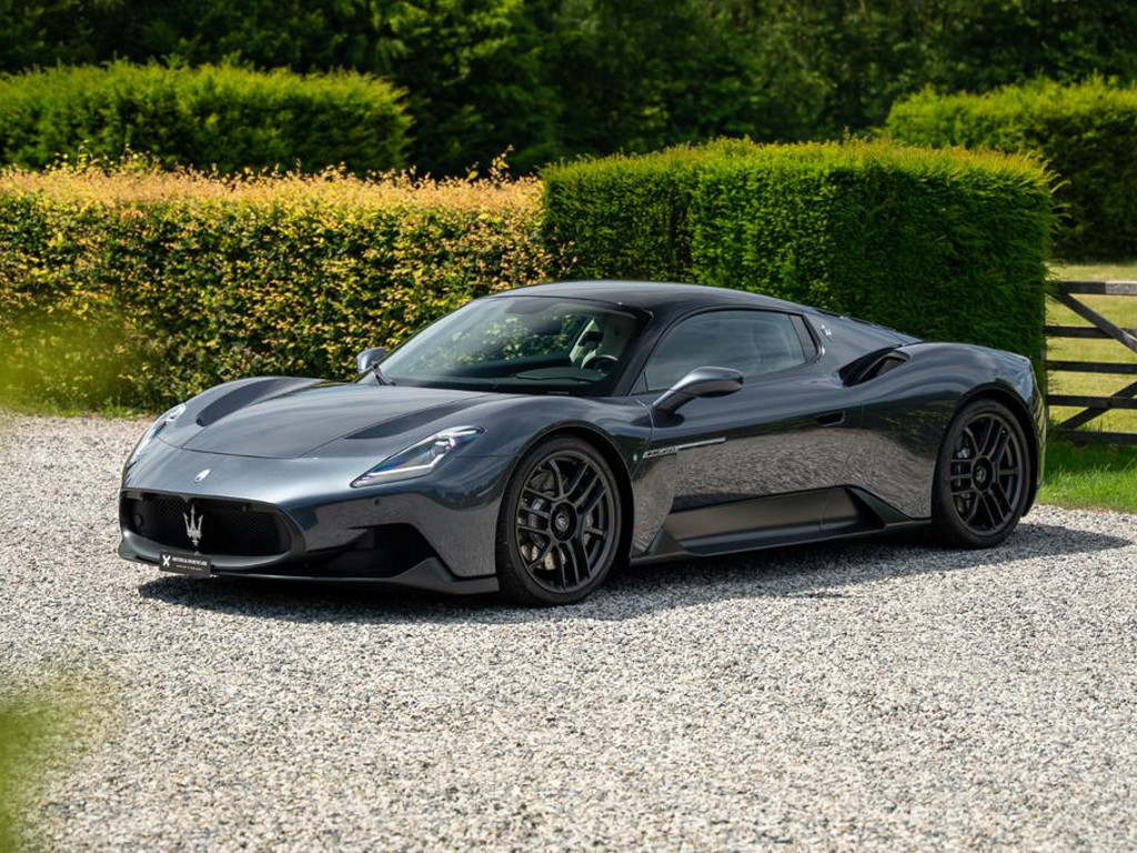 Maserati MC20