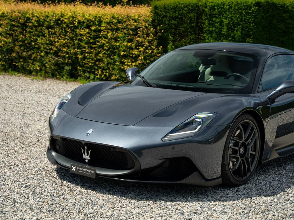 Maserati MC20
