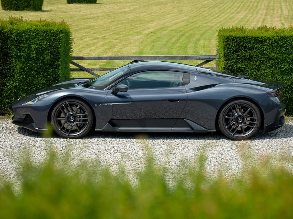 Maserati MC20
