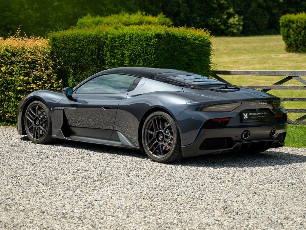 Maserati MC20