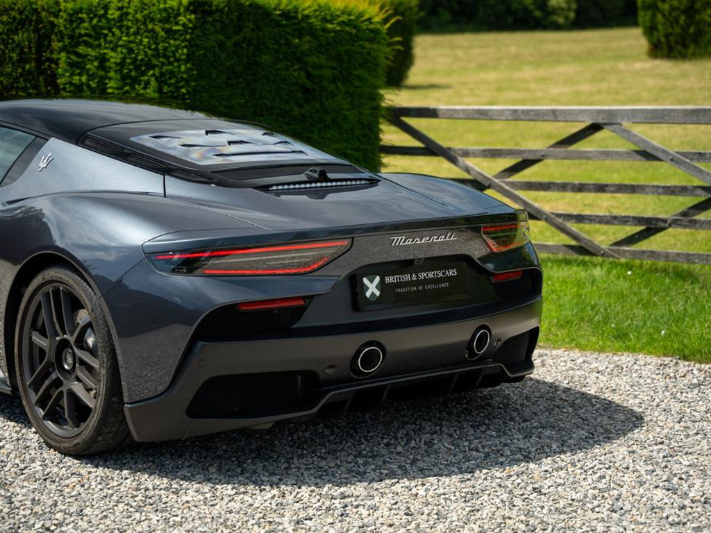Maserati MC20