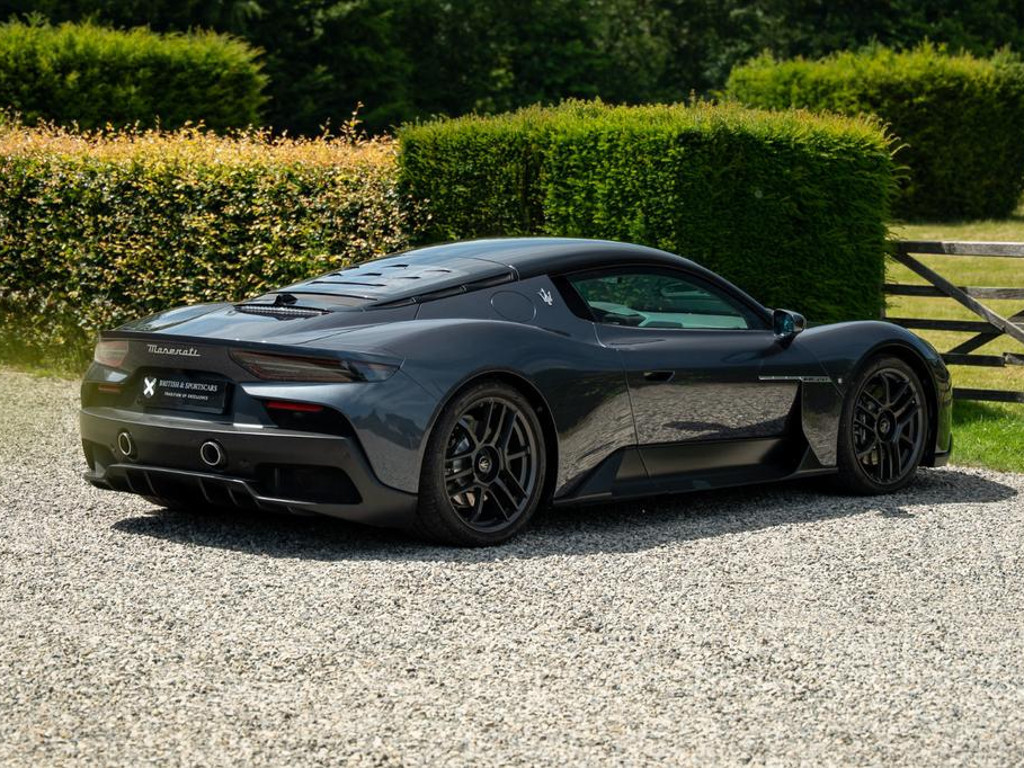 Maserati MC20