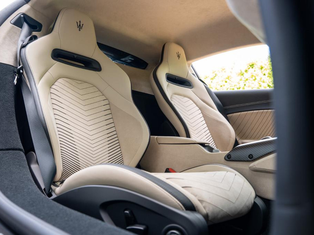Maserati MC20