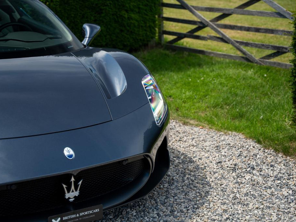 Maserati MC20