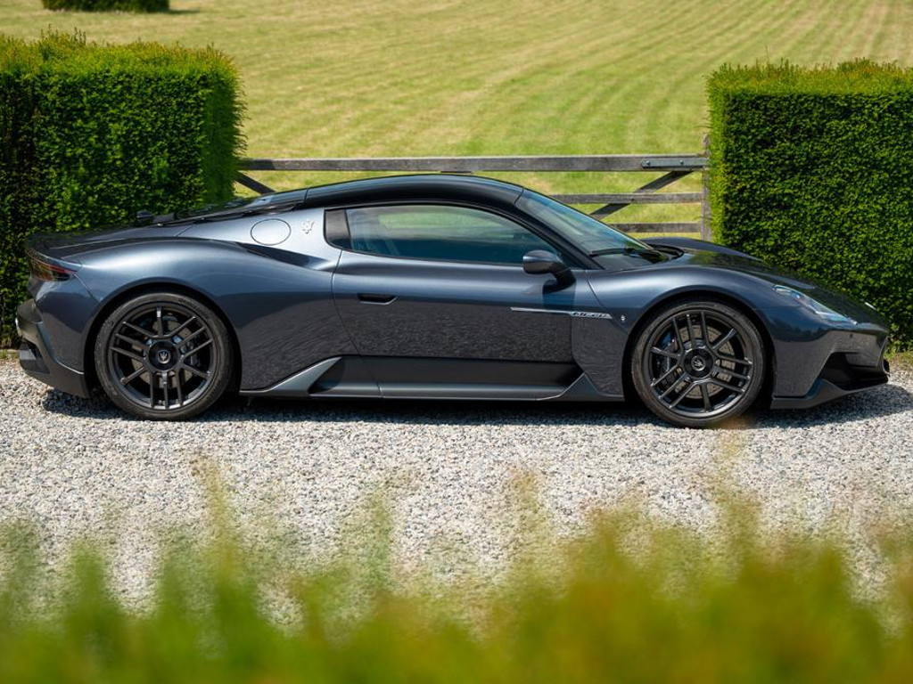 Maserati MC20